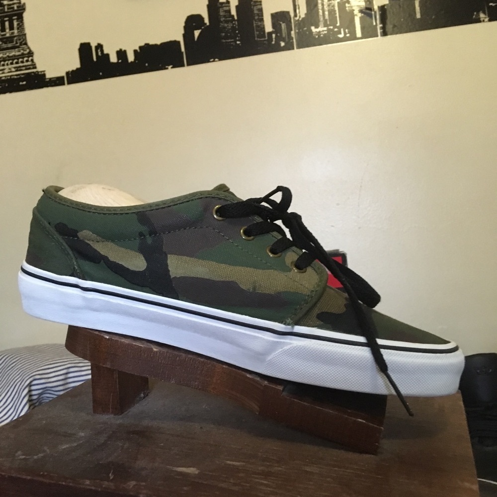 Vans - Picture 5 of 7